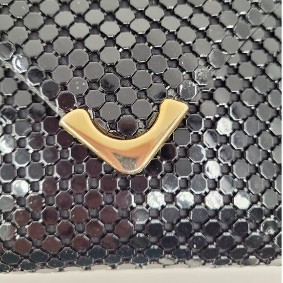 La Regale Vintage Black Metal Mesh Snap Flap Snake Chain Strap Crossbody Bag - Picture 8 of 16